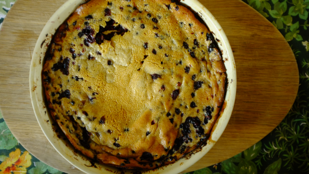 Elderberry batter pudding